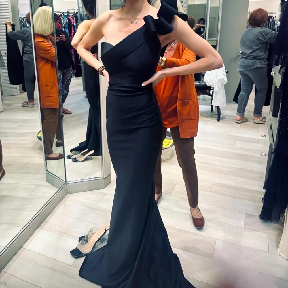 Never worn- Woman’s one shoulder gown - Picture 1 of 5